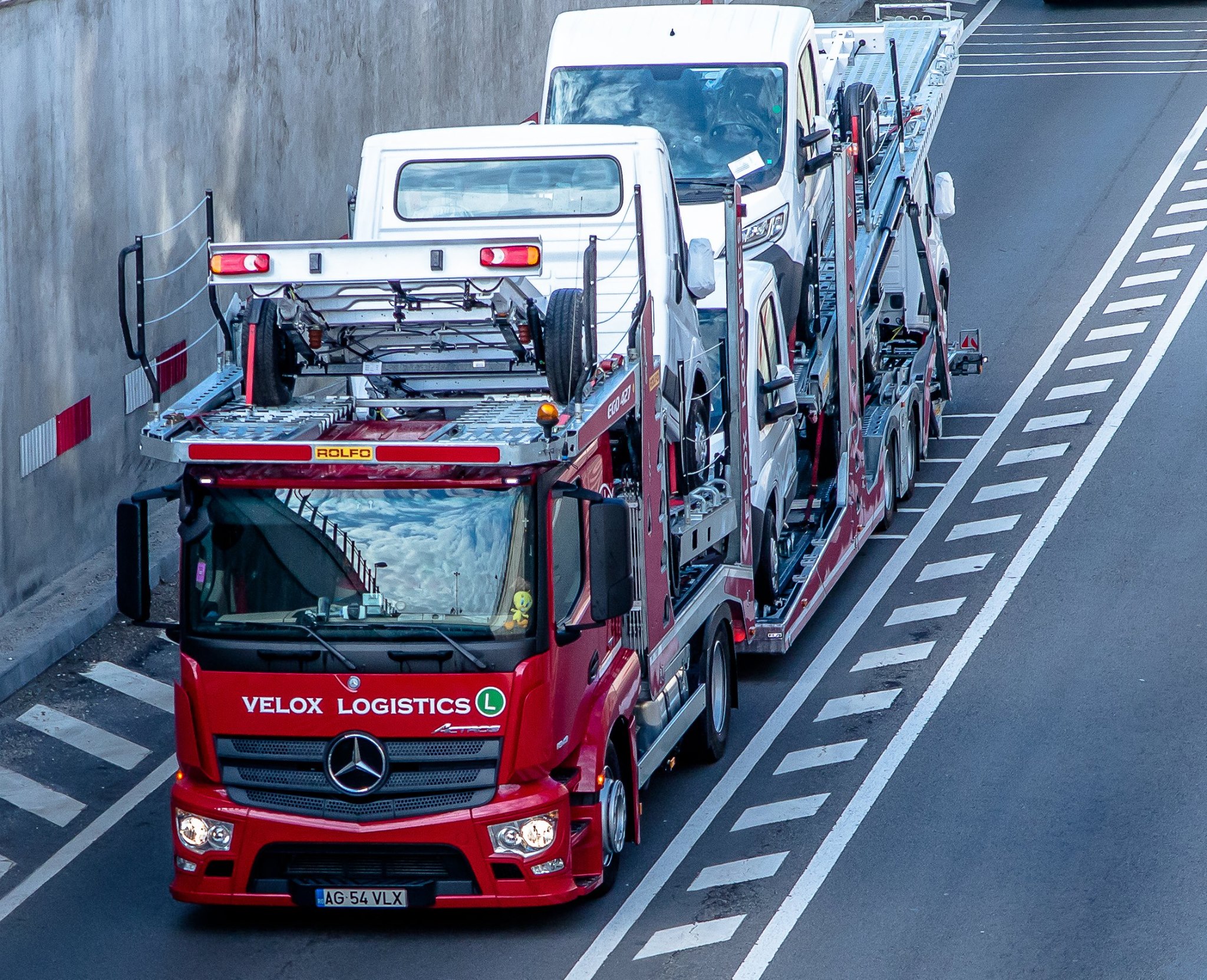 Velox logistics coordination